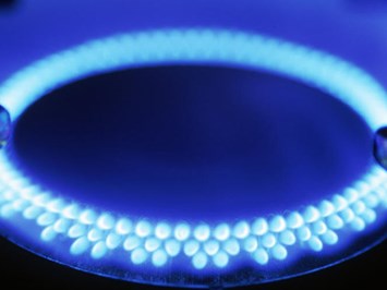 Gas
